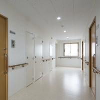 入居フロアの共用廊下です。 入居フロアの共用廊下